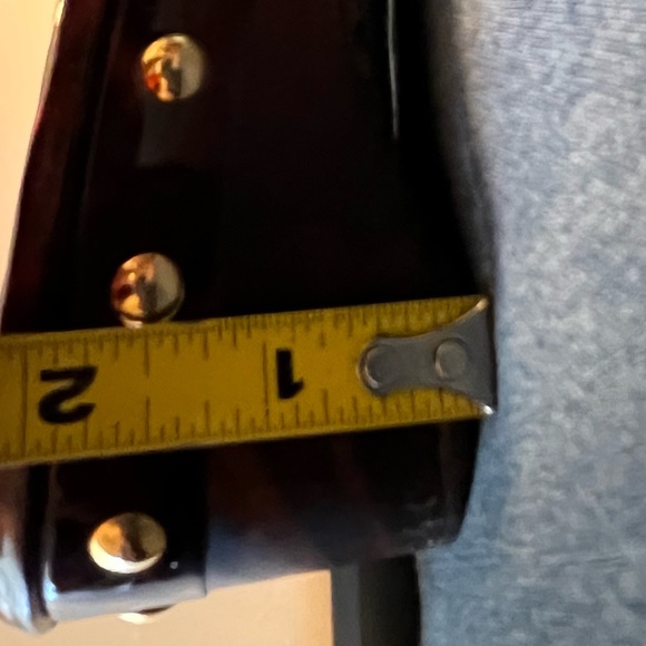 STUART WEITZMAN MULE CROSS STRAP BUCKLE TORTOISE PATENT LEATHER 9.5M - Picture 15 of 15